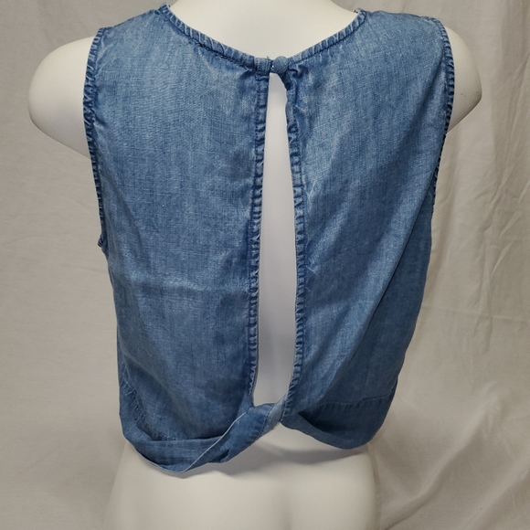 Volcom tank - Picture 2 of 4